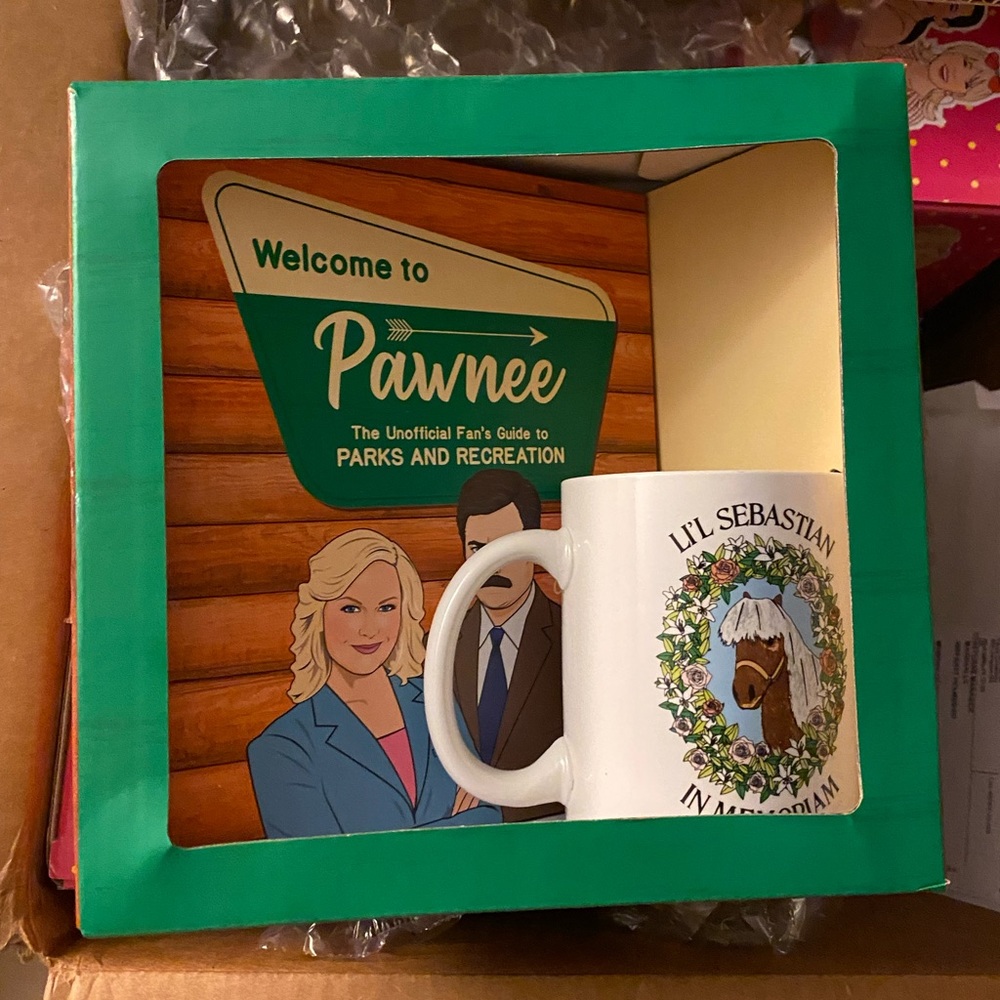 🆕 Parks & Recreation “Unofficial” Gift Set